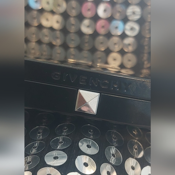 GIVENCHY Teint Couture SHIMMER Powder COLOR: 02 Shimmery Gold FACE HIGHLIGHTER. - Picture 7 of 11